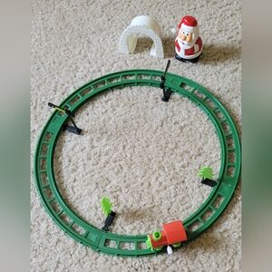 Wind-up plastic christmas Santa train set & walking Santa Claus-14 pcs.